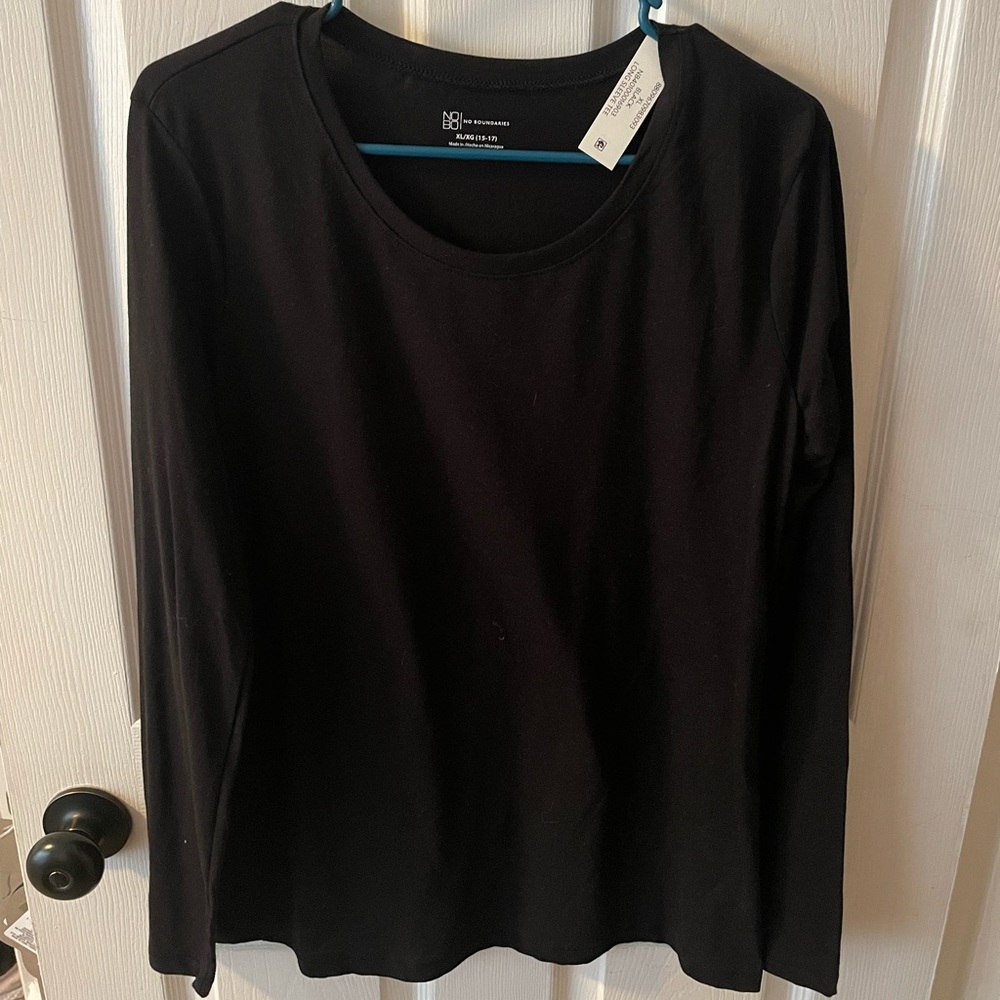 NWT Long Sleeve Black T-Shirt | X-LARGE